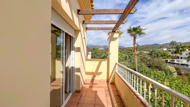 Casa adosada de 4 dormitorios en El Rosario, Marbella — 8