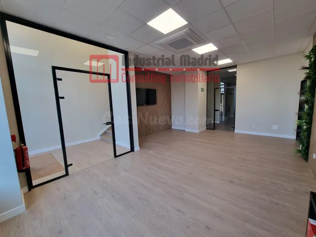 NAVE EN EXCELENTE ZONA DE TORREJÓN DE ARDOZ - foto 4