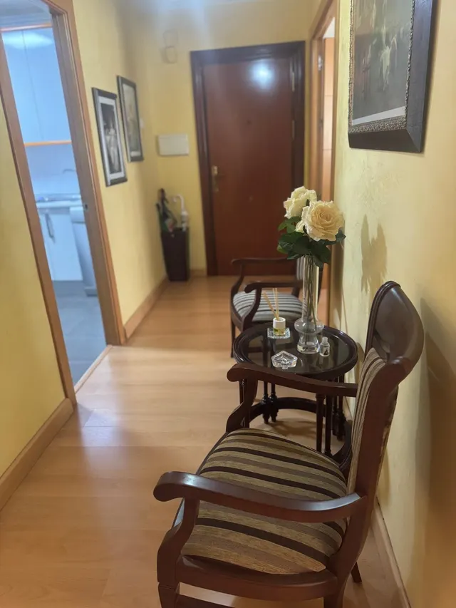 SE VENDE PISO REFORMADO EN LA AVENIDA PABLO IGLESIAS — 22