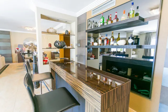Precioso y lujoso apartamento con vistas al mar en Monte paraíso, en la Milla de Oro. Marbella — 8