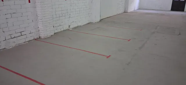 PLAZAS DE PARKING ESPECIALES PARA MOTOS — 3