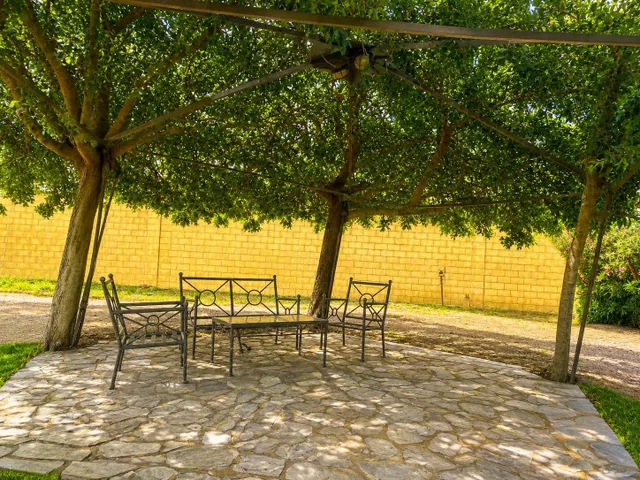 Preciosa casa con jardín en finca rústica — 10