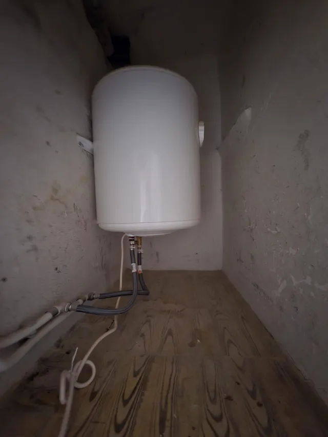 Se vende piso con arrendatario para inversores, Acogedor Apartamento de 2 habitaciones con Balcón en Tortosa. — 13