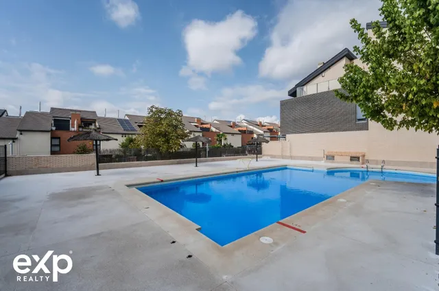 CHALET ADOSADO EN TORRELODONES — 49