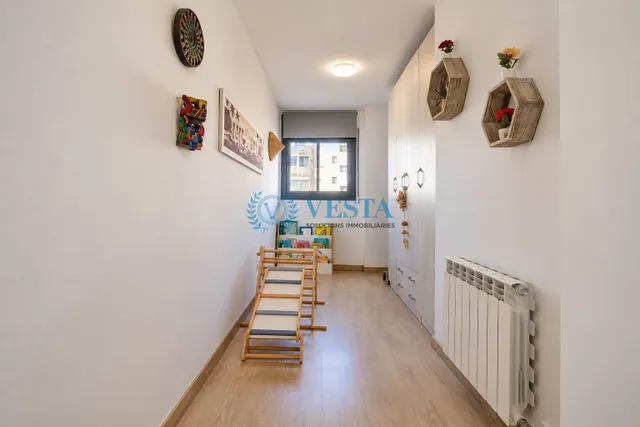 PISO DE 4 habitaciones EN EL CENTRO DE REUS — 24