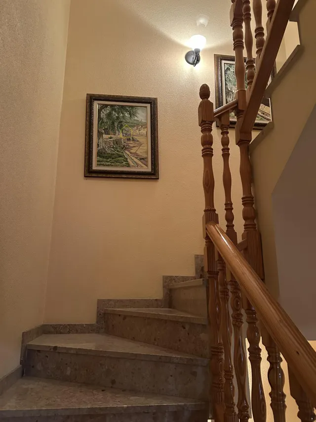 Dúplex de 4 dormitorios, cochera y patio en San José — 16