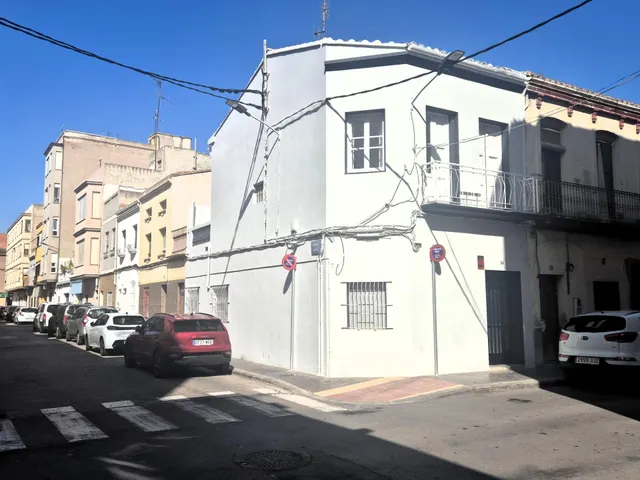 Amplia y luminosa casa reformada en zona llombai, Burriana — 34