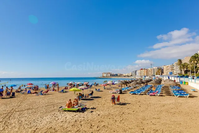 Maravilloso apartamento (aprox. 94 m2 - 1ª planta) en la popular Aldea del Mar con gran zona de piscina. Amplio balcón al sureste y a solo 400 m de la Playa de los Locos. — 47
