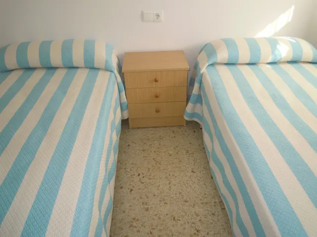 SE VENDE PISO EN SEGUNDA LINEA DEL MAR. EN MIRAMAR. — 22