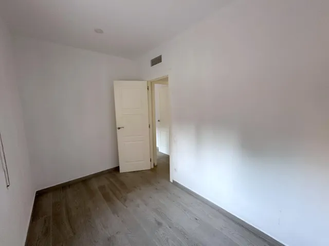 Amplia y Moderna Planta Baja Reformada en Marianao, Sant Boi de Llobregat — 10