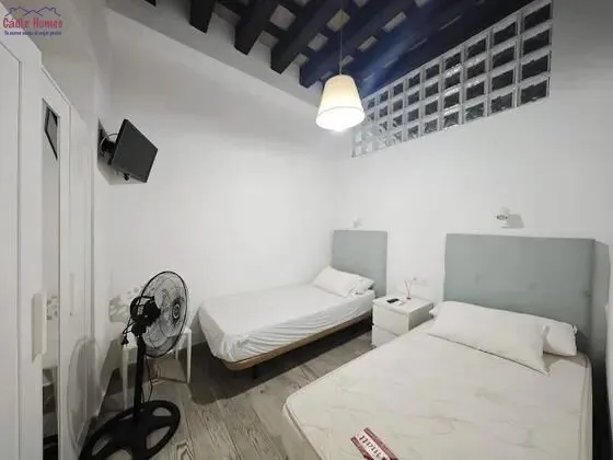 VIVIENDA PARA ENTRAR A VIVIR EN PLENO CENTRO DE LA CIUDAD.-CERCA DE LA CATEDRAL — 18