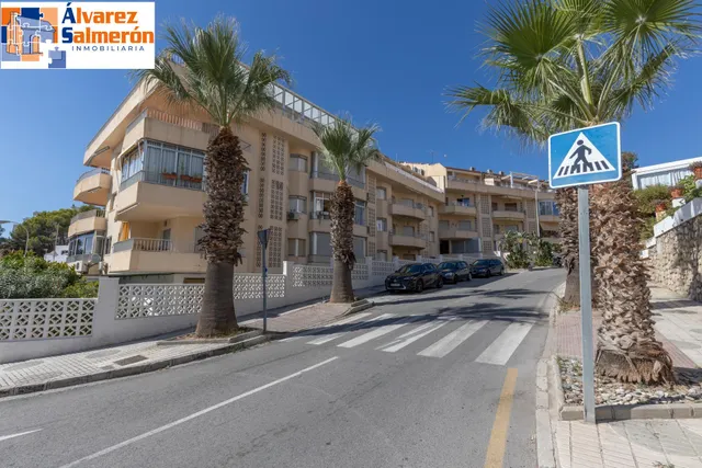 ¡exclusivo apartamento en primera linea de playa con reforma integral de alta gama! — 42