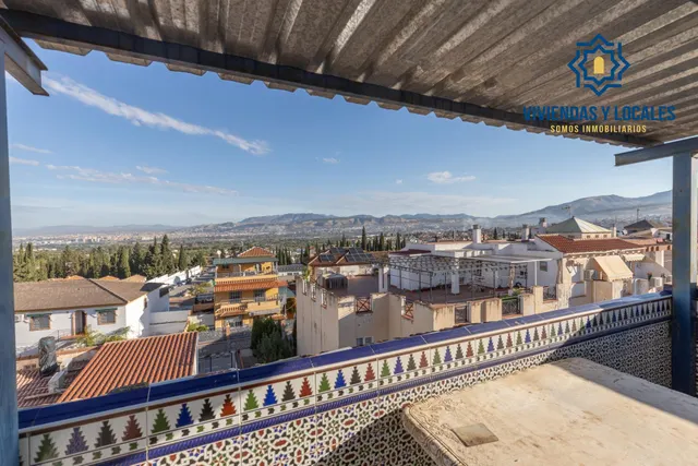 Casa adosada con terraza, vistas a Granada y Sierra Nevada, garaje y sótano — 35