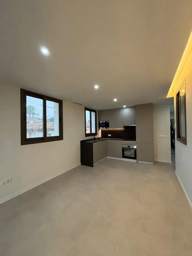 Se vende ático con piscina privada en Estepona — 22