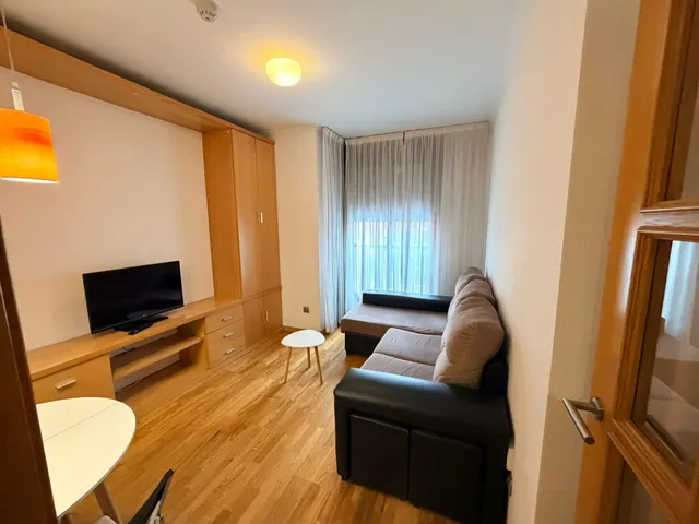 Piso 1 habitación 55m² en alquiler - Rejas — 7