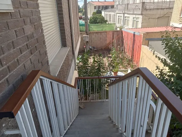 SE VENDE CASA EN VILLALOBAR, 2 PLANTAS, VIVIENDA EN PRIMERA PLANTA, PARCELA 400 M2, GARAJE 40 M2. — 5