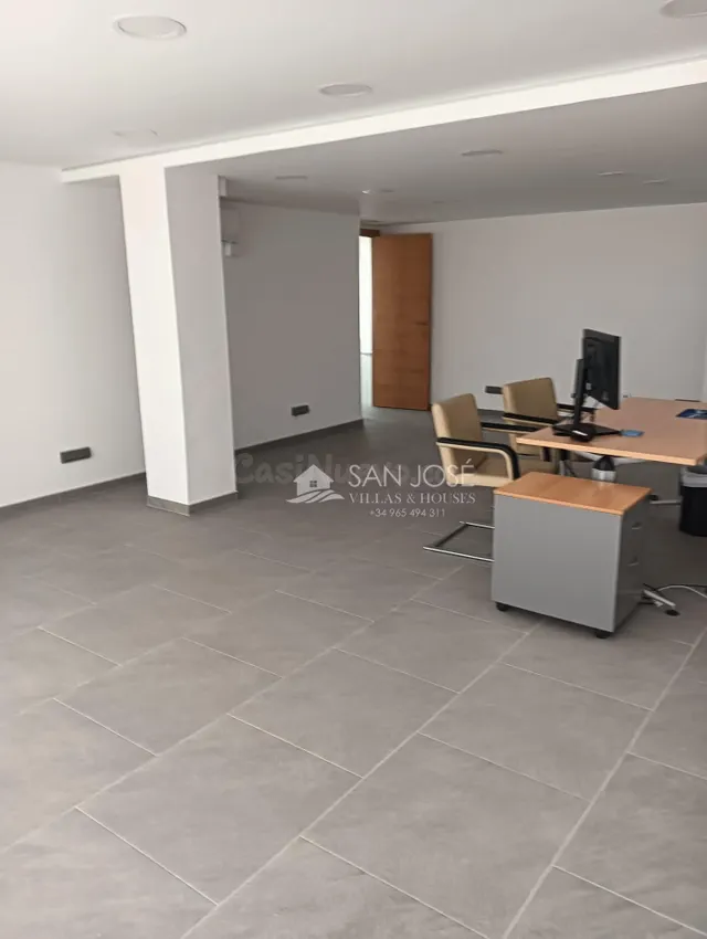VENTA DE LOCAL DE OFICINAS EN SANTA POLA, ZONA CUARTEL GUARD - foto 5