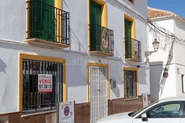 Local comercial y vivienda en el centro de Mollina - foto 2
