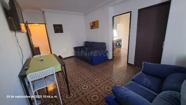 ¡Luminoso piso en alquiler junto a los principales instituto