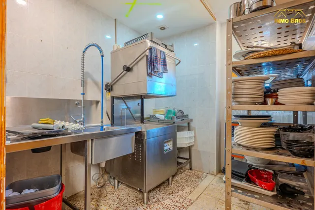 “Restaurante con licencia en 1.993 m2 de parcela y potencial para 3 viviendas en Hita” — 41