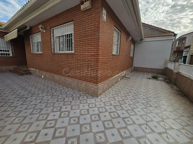 PLANTA BAJA HACIENDO ESQUINA EN EL CENTRO DE LOS DOLORES, CARTAGENA — 4