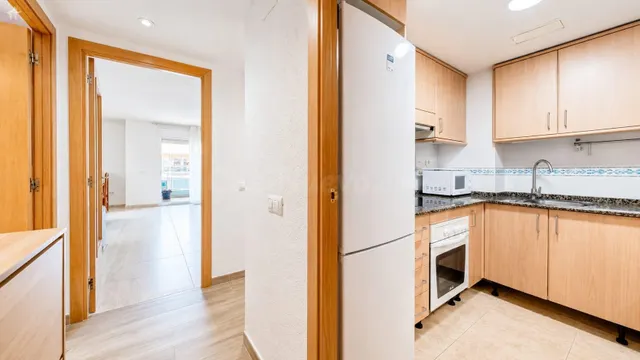 PISO DE 3 DORMITORIOS CON PISCINA, LICENCIA TURÍSTICA A 700  - foto 3