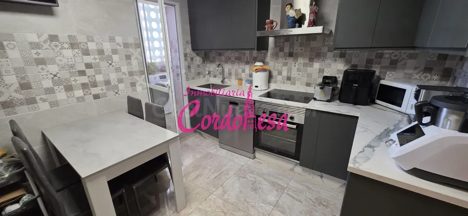 Amplio y Luminoso Piso en Fuensanta, Córdoba por €165,000
