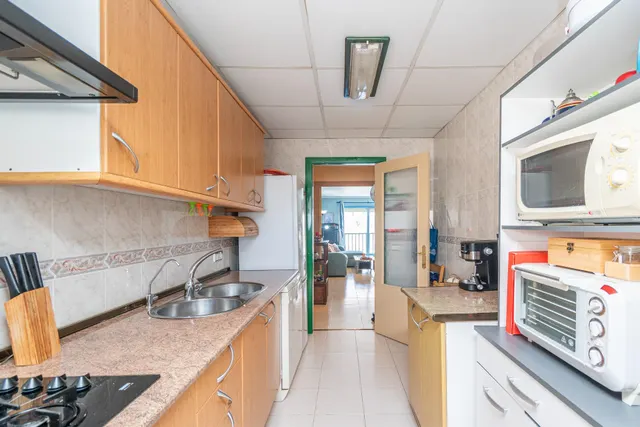 Piso luminoso con 4 habitaciones y 2 baños — 3