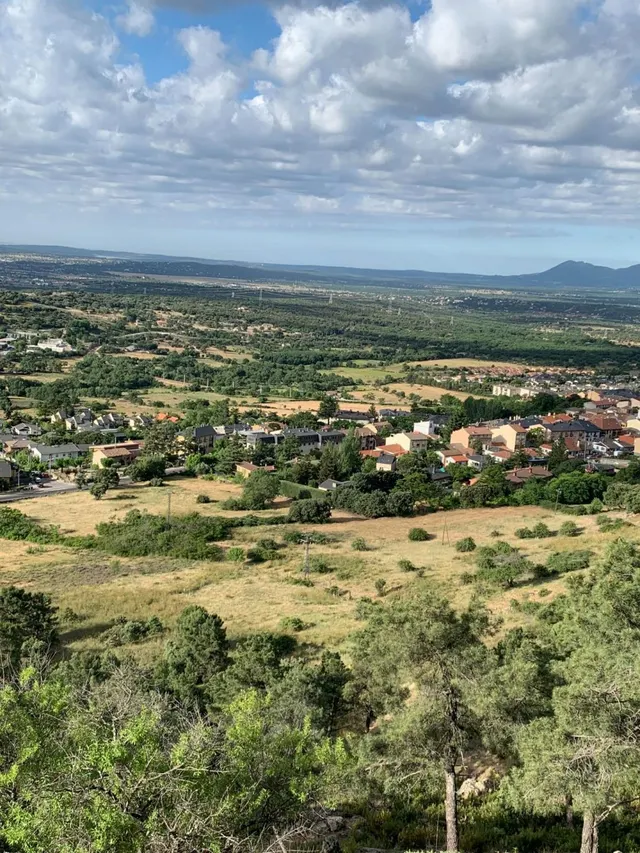 Terreno Urbanizable para 56 viviendas — 3