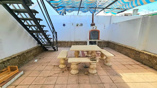 CASA INDEPENDIENTE DE 4 DORMITORIOS    PLAYA DE REGLA — 5