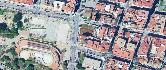 SOLAR URBANO EN EXCELENTE UBICACIÓN EN GANDIA - foto 2