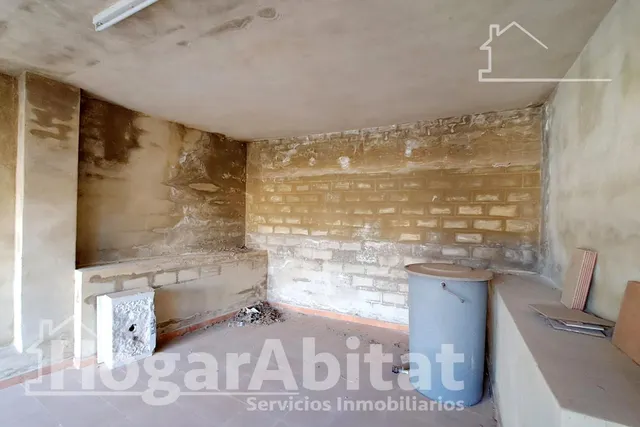 ¡OPORTUNIDAD INCREÍBLE! TERRENO URBANO AMPLIO Y CON COCHERA — 19