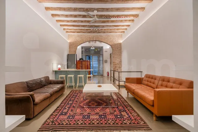 Exclusivo local-vivienda de diseño en el corazón del Barrio  - foto 2