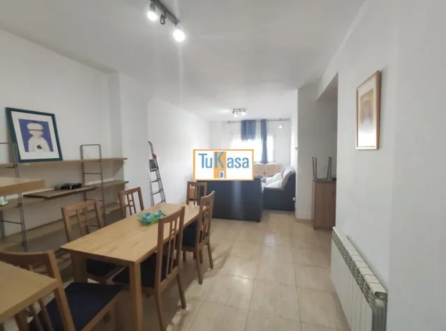 Piso en Venta Oportunidad como Inversión junto a plaza de to - foto 3