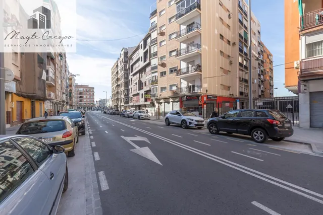 Piso en venta en calle arabial – Granada | — 35