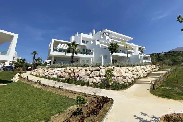 Obra nueva en casares con vistas al mar — 2