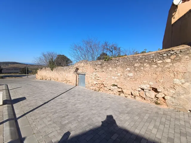 Solar urbano esquinero en el centro de Masllorenç - foto 3
