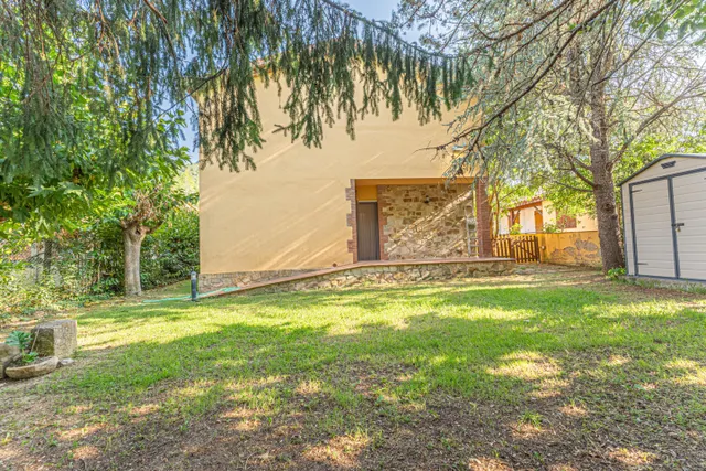 Casa 3 habitaciones 222m² en venta - Pirineo de girona — 28