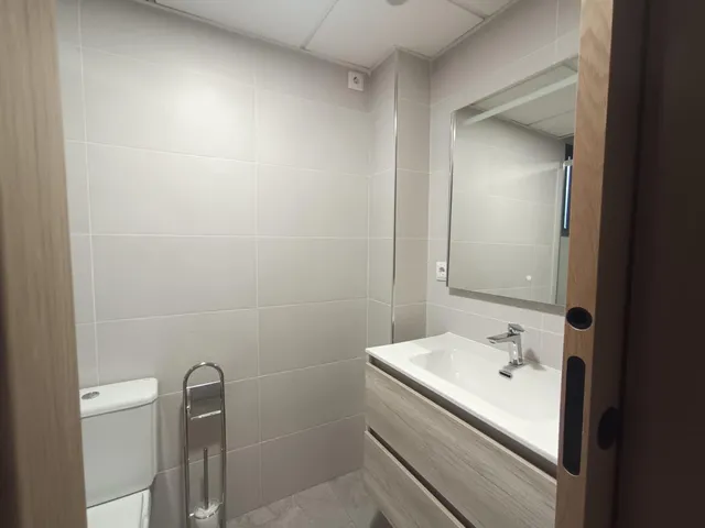 Luminoso piso de 3 dormitorios con terraza y piscina — 15