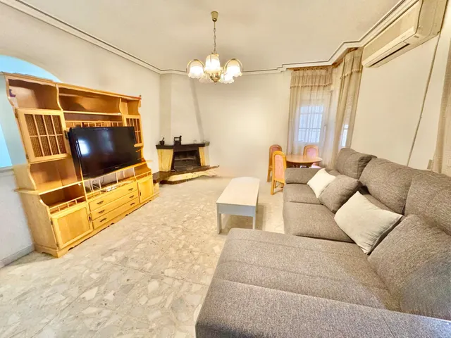 INCREIBLE CHALET PARA VIVIR EN REDOVAN CON GARAJE PARA 4 COCHES,  5 DORMITORIOS.... PARCELA ALREDEDOR DE LA CASA. POR TAN SOLO 250.000€ ¡¡VISITELA!! — 23