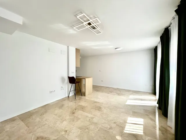 Planta baja 1 habitación 84m² en venta - Altozano — 43
