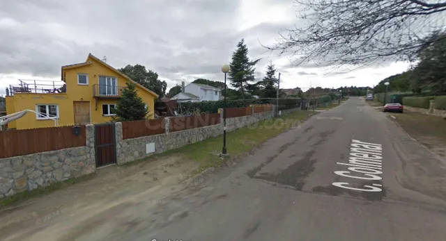 SE VENDE CASA OKUPADA en Calle Colmenar Nº 11 Valdemorillo ( - foto 3