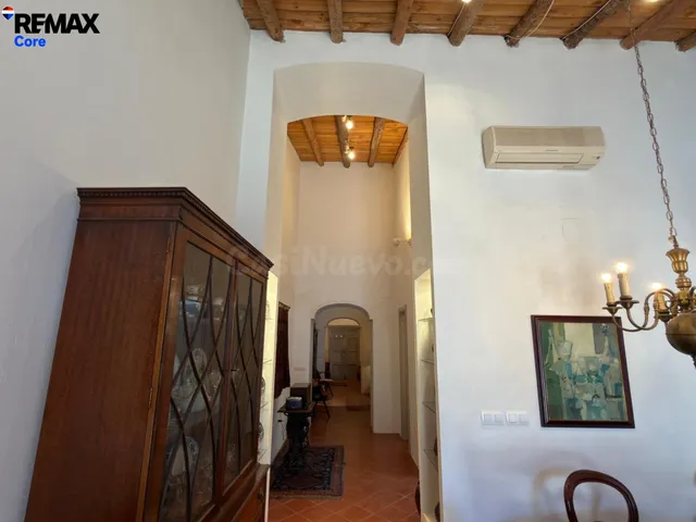 Casa con Encanto de 180 m2 con Patio y Gran Porche en el Centro de Puebla de la Calzada — 10