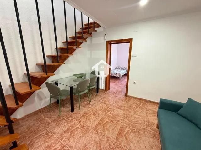 Dúplex reformado de 3 habitaciones con terraza en zona virgen del remedio de Alicante — 11