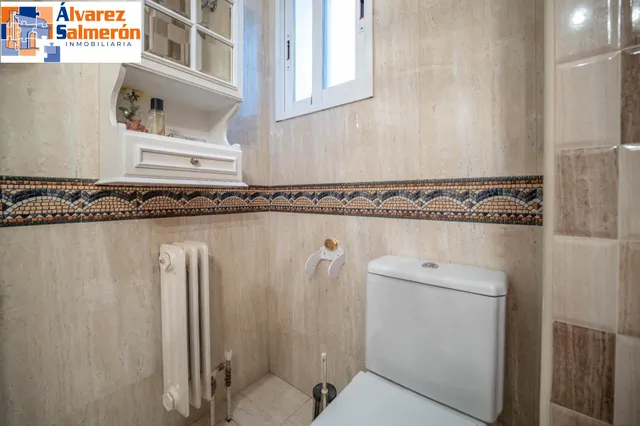 Impresionante piso en el centro de Granada. — 33