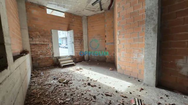 EN VENTA LOCAL COMERCIAL EN EL CENTRO DE CEE - foto 4