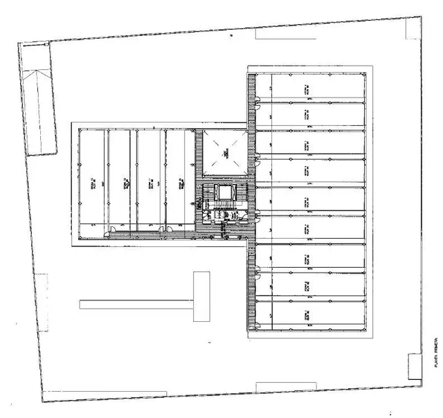 EDIFICIO COMPLETO DE LOCALES, OFICINAS Y GARAJES — 13