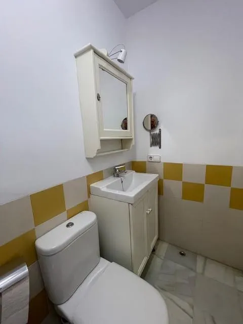 Precioso piso en calle pureza, máximo dos personas.incluye plaza de garaje. — 25