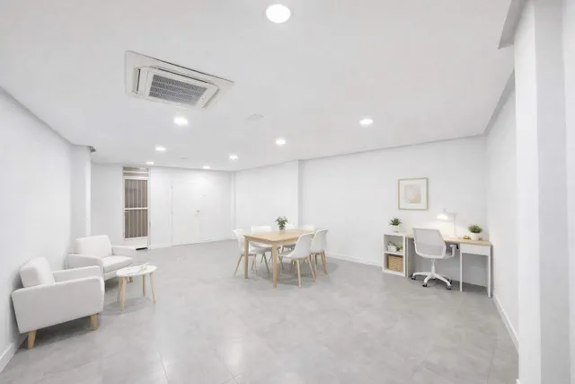 Local comercial alquilado de 107 m2 en pleno centro de Gandía – Ideal para inversionistas — 4