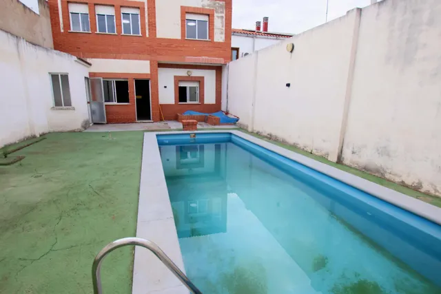 Casa con piscina, para entrar a vivir, en La Garrovilla — 14